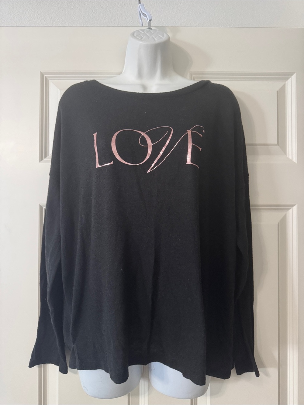 Victoria’s Secret “LOVE” Graphic Black Women's Top size L